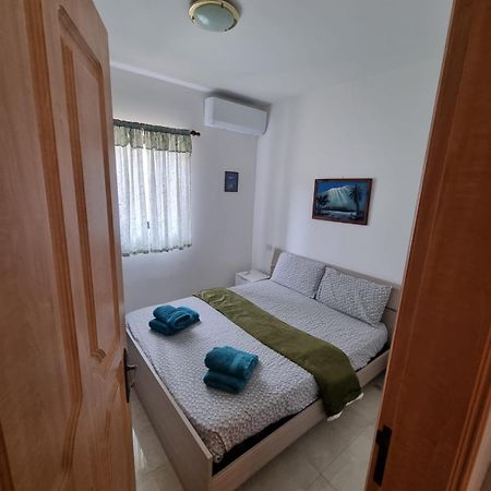 Modern Three Bedroom Apartment In Center Bugibba Bahía de San Pablo Exterior foto